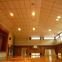 K小学校体育館吊天井改修